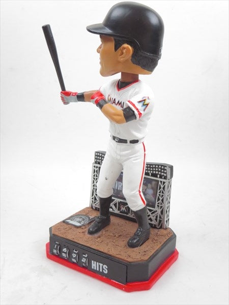 イチロー マイアミ・マーリンズ ボブルヘッド ヒットカウンター付き Forever Collectibles 2016体限定