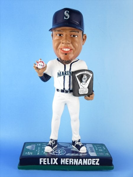 フェリックス・ヘルナンデス シアトル・マリナーズ 2010年サイヤング賞 Forever Collectibles 300体限定