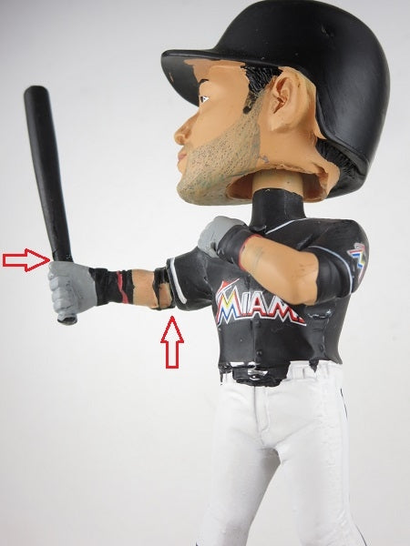 イチロー マイアミ・マーリンズ ボブルヘッド ヒットカウンター付き TIRE KINGDOM