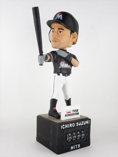 イチロー マイアミ・マーリンズ ボブルヘッド ヒットカウンター付き TIRE KINGDOM